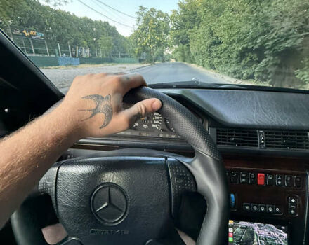 Чорний Мерседес Е-Клас, об'ємом двигуна 2.9 л та пробігом 330 тис. км за 15500 $, фото 38 на Automoto.ua