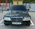 Чорний Мерседес Е-Клас, об'ємом двигуна 2.96 л та пробігом 129 тис. км за 6500 $, фото 1 на Automoto.ua