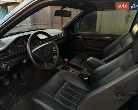 Черный Мерседес Е-Класс, объемом двигателя 2.2 л и пробегом 298 тыс. км за 6500 $, фото 15 на Automoto.ua