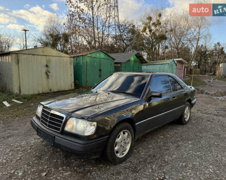 Черный Мерседес Е-Класс, объемом двигателя 2.2 л и пробегом 298 тыс. км за 6500 $, фото 1 на Automoto.ua