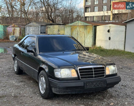 Черный Мерседес Е-Класс, объемом двигателя 2.2 л и пробегом 298 тыс. км за 6500 $, фото 9 на Automoto.ua