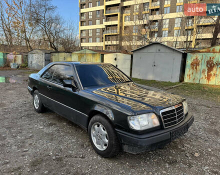 Черный Мерседес Е-Класс, объемом двигателя 2.2 л и пробегом 298 тыс. км за 6500 $, фото 25 на Automoto.ua