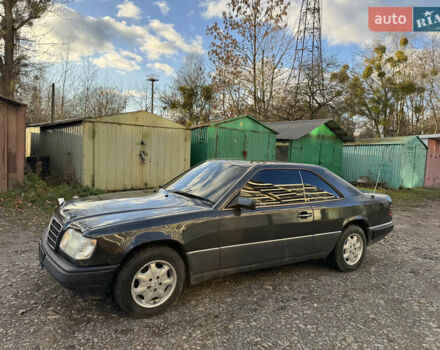 Черный Мерседес Е-Класс, объемом двигателя 2.2 л и пробегом 298 тыс. км за 6500 $, фото 14 на Automoto.ua