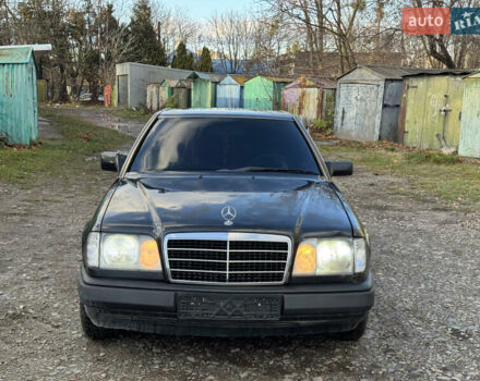 Черный Мерседес Е-Класс, объемом двигателя 2.2 л и пробегом 298 тыс. км за 6500 $, фото 8 на Automoto.ua