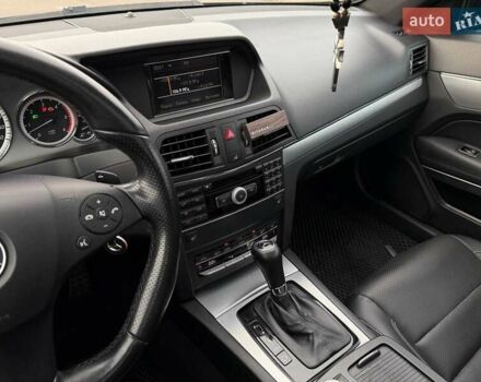 Черный Мерседес Е-Класс, объемом двигателя 3 л и пробегом 190 тыс. км за 13000 $, фото 40 на Automoto.ua