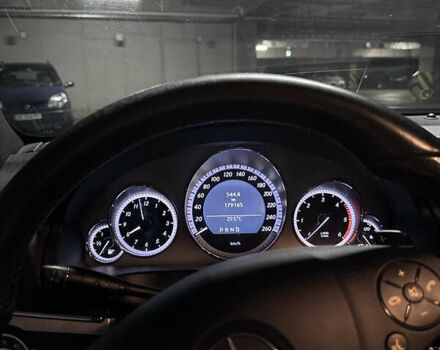 Мерседес Е-Класс 2010 в Кривом Роге на Automoto.ua Черный Мерседес Е-Класс, объемом двигателя 2.99 л и пробегом 180 тыс. км за 15000 $, фото 13 на Automoto.ua
