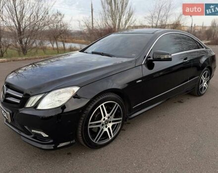 Черный Мерседес Е-Класс, объемом двигателя 3 л и пробегом 190 тыс. км за 13000 $, фото 10 на Automoto.ua