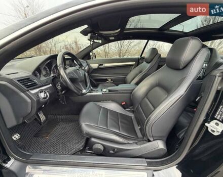 Черный Мерседес Е-Класс, объемом двигателя 3 л и пробегом 190 тыс. км за 13000 $, фото 30 на Automoto.ua