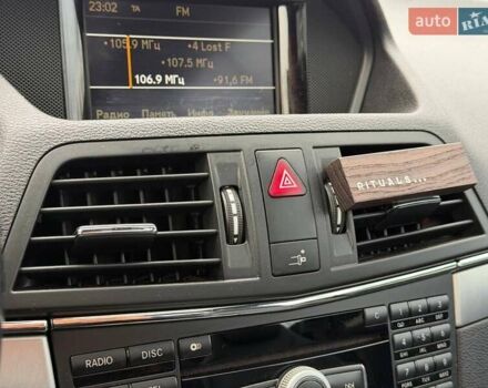 Черный Мерседес Е-Класс, объемом двигателя 3 л и пробегом 190 тыс. км за 13000 $, фото 43 на Automoto.ua