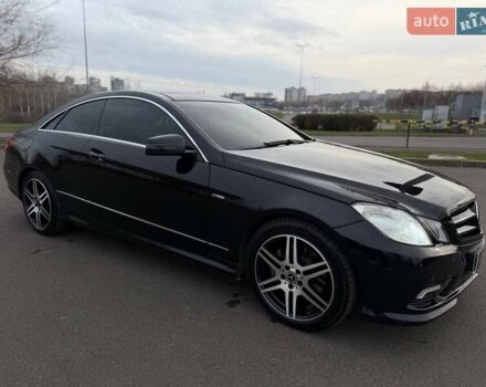 Черный Мерседес Е-Класс, объемом двигателя 3 л и пробегом 190 тыс. км за 13000 $, фото 16 на Automoto.ua