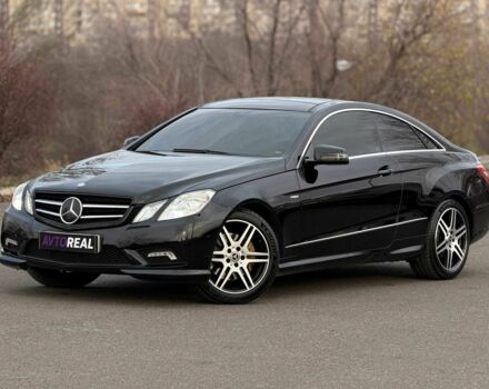 Черный Мерседес Е-Класс, объемом двигателя 3 л и пробегом 190 тыс. км за 13000 $, фото 1 на Automoto.ua