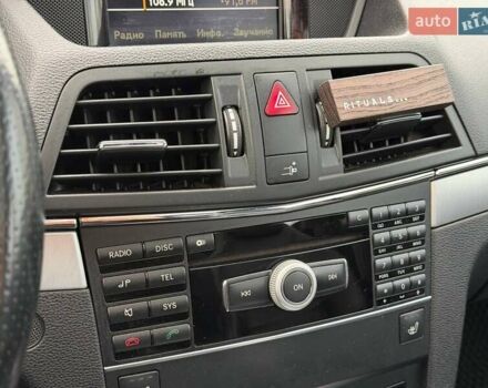 Черный Мерседес Е-Класс, объемом двигателя 3 л и пробегом 190 тыс. км за 13000 $, фото 42 на Automoto.ua