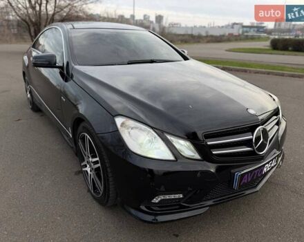 Черный Мерседес Е-Класс, объемом двигателя 3 л и пробегом 190 тыс. км за 13000 $, фото 15 на Automoto.ua