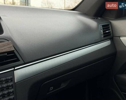 Черный Мерседес Е-Класс, объемом двигателя 3 л и пробегом 190 тыс. км за 13000 $, фото 46 на Automoto.ua