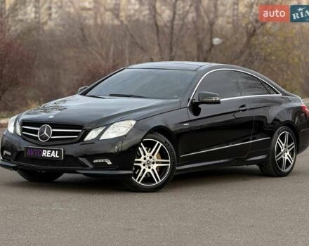 Черный Мерседес Е-Класс, объемом двигателя 3 л и пробегом 190 тыс. км за 13000 $, фото 1 на Automoto.ua
