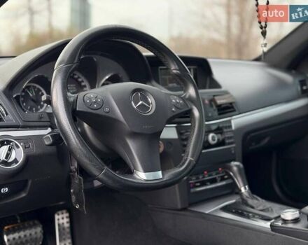 Черный Мерседес Е-Класс, объемом двигателя 3 л и пробегом 190 тыс. км за 13000 $, фото 35 на Automoto.ua