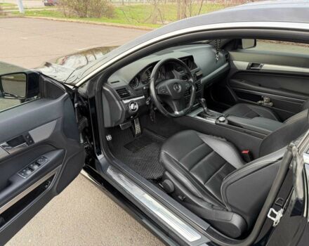 Черный Мерседес Е-Класс, объемом двигателя 3 л и пробегом 190 тыс. км за 13000 $, фото 17 на Automoto.ua