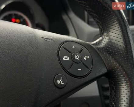 Черный Мерседес Е-Класс, объемом двигателя 3 л и пробегом 190 тыс. км за 13000 $, фото 39 на Automoto.ua