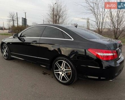 Черный Мерседес Е-Класс, объемом двигателя 3 л и пробегом 190 тыс. км за 13000 $, фото 28 на Automoto.ua