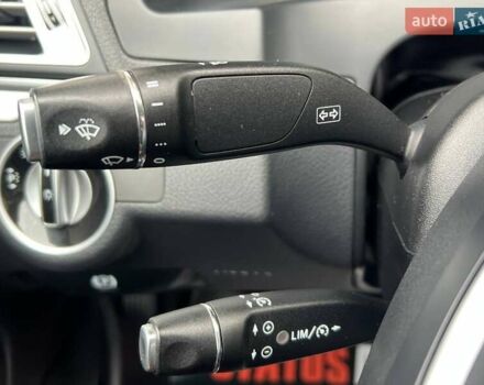 Черный Мерседес Е-Класс, объемом двигателя 2.2 л и пробегом 177 тыс. км за 16700 $, фото 24 на Automoto.ua