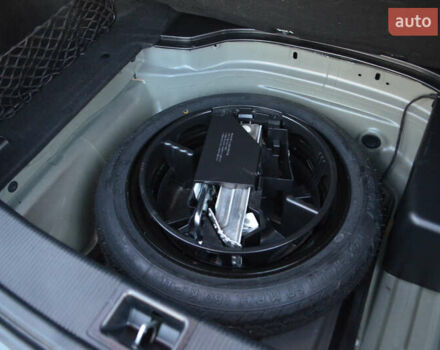 Черный Мерседес Е-Класс, объемом двигателя 2 л и пробегом 128 тыс. км за 17900 $, фото 8 на Automoto.ua