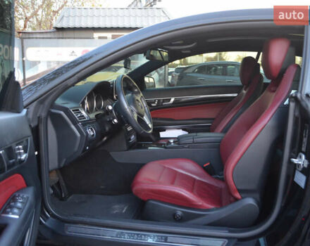 Черный Мерседес Е-Класс, объемом двигателя 2 л и пробегом 128 тыс. км за 17900 $, фото 12 на Automoto.ua