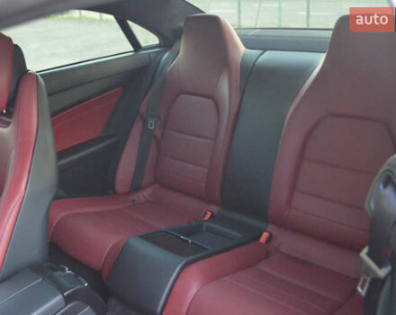 Черный Мерседес Е-Класс, объемом двигателя 2 л и пробегом 128 тыс. км за 17900 $, фото 15 на Automoto.ua