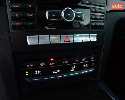 Черный Мерседес Е-Класс, объемом двигателя 2 л и пробегом 128 тыс. км за 17900 $, фото 22 на Automoto.ua