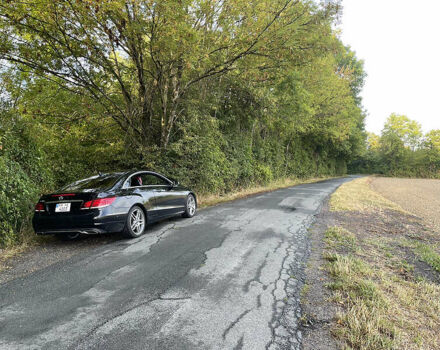 Чорний Мерседес Е-Клас, об'ємом двигуна 3 л та пробігом 150 тис. км за 22000 $, фото 41 на Automoto.ua