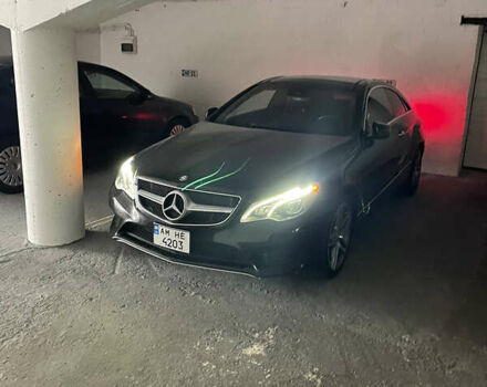 Чорний Мерседес Е-Клас, об'ємом двигуна 3 л та пробігом 150 тис. км за 22000 $, фото 48 на Automoto.ua