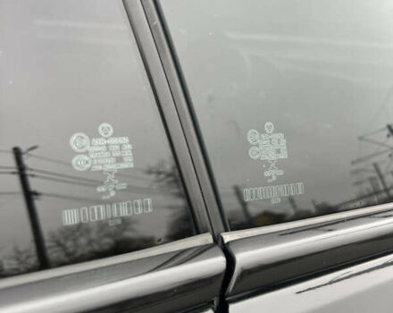 Чорний Мерседес Е-Клас, об'ємом двигуна 3 л та пробігом 170 тис. км за 18200 $, фото 14 на Automoto.ua