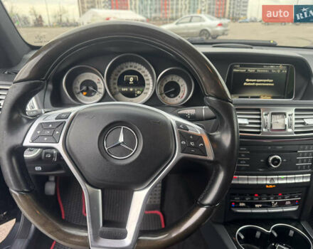 Чорний Мерседес Е-Клас, об'ємом двигуна 3 л та пробігом 190 тис. км за 16500 $, фото 5 на Automoto.ua