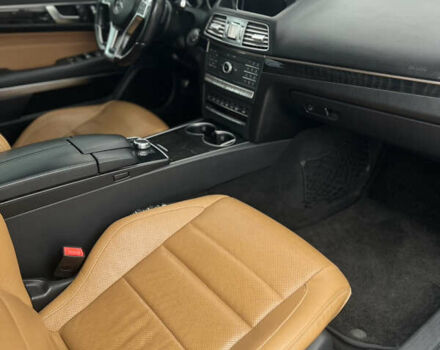 Чорний Мерседес Е-Клас, об'ємом двигуна 3 л та пробігом 170 тис. км за 18200 $, фото 12 на Automoto.ua