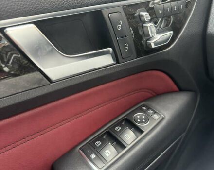 Чорний Мерседес Е-Клас, об'ємом двигуна 3 л та пробігом 190 тис. км за 16500 $, фото 25 на Automoto.ua