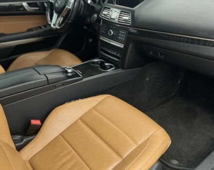 Чорний Мерседес Е-Клас, об'ємом двигуна 3 л та пробігом 170 тис. км за 476 $, фото 3 на Automoto.ua