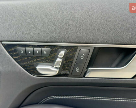 Чорний Мерседес Е-Клас, об'ємом двигуна 3 л та пробігом 128 тис. км за 19900 $, фото 37 на Automoto.ua