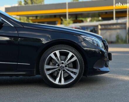 Черный Мерседес Е-Класс, объемом двигателя 3 л и пробегом 125 тыс. км за 18990 $, фото 17 на Automoto.ua