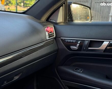 Черный Мерседес Е-Класс, объемом двигателя 3 л и пробегом 125 тыс. км за 18990 $, фото 30 на Automoto.ua