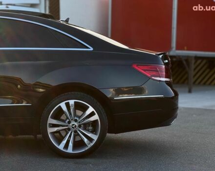 Черный Мерседес Е-Класс, объемом двигателя 3 л и пробегом 125 тыс. км за 18990 $, фото 8 на Automoto.ua
