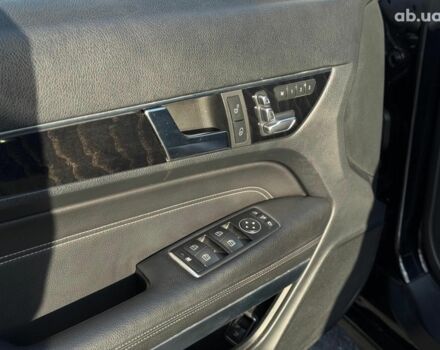 Черный Мерседес Е-Класс, объемом двигателя 3 л и пробегом 125 тыс. км за 18990 $, фото 22 на Automoto.ua