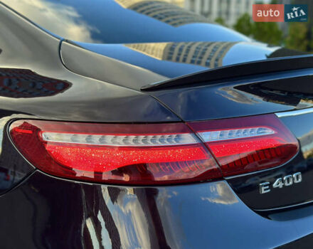 Чорний Мерседес Е-Клас, об'ємом двигуна 3 л та пробігом 28 тис. км за 37000 $, фото 35 на Automoto.ua