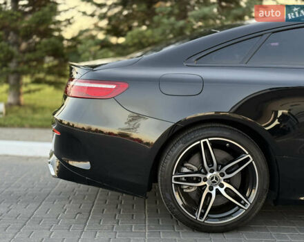 Чорний Мерседес Е-Клас, об'ємом двигуна 3 л та пробігом 63 тис. км за 35000 $, фото 36 на Automoto.ua