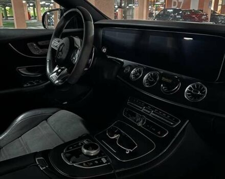 Черный Мерседес Е-Класс, объемом двигателя 3 л и пробегом 112 тыс. км за 55000 $, фото 3 на Automoto.ua