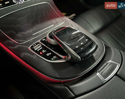 Черный Мерседес Е-Класс, объемом двигателя 3 л и пробегом 25 тыс. км за 46500 $, фото 37 на Automoto.ua