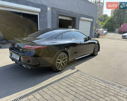 Чорний Мерседес Е-Клас, об'ємом двигуна 1.95 л та пробігом 52 тис. км за 55000 $, фото 4 на Automoto.ua