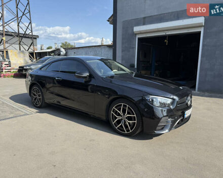 Чорний Мерседес Е-Клас, об'ємом двигуна 1.95 л та пробігом 52 тис. км за 55000 $, фото 2 на Automoto.ua