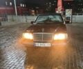 Черный Мерседес Е-Класс, объемом двигателя 2.3 л и пробегом 250 тыс. км за 2300 $, фото 4 на Automoto.ua