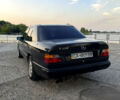 Мерседес Е-Класс 1987 в Кагарлыке на Automoto.ua Черный Мерседес Е-Класс, объемом двигателя 2.6 л и пробегом 386 тыс. км за 1700 $, фото 8 на Automoto.ua