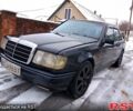 Черный Мерседес Е-Класс, объемом двигателя 2.6 л и пробегом 300 тыс. км за 2550 $, фото 1 на Automoto.ua