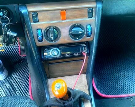 Чорний Мерседес Е-Клас, об'ємом двигуна 2.6 л та пробігом 95 тис. км за 2200 $, фото 6 на Automoto.ua